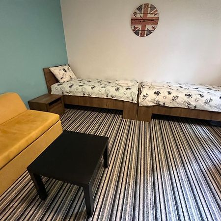 Apartments Music, Garden And Free Parking Сараево Екстериор снимка