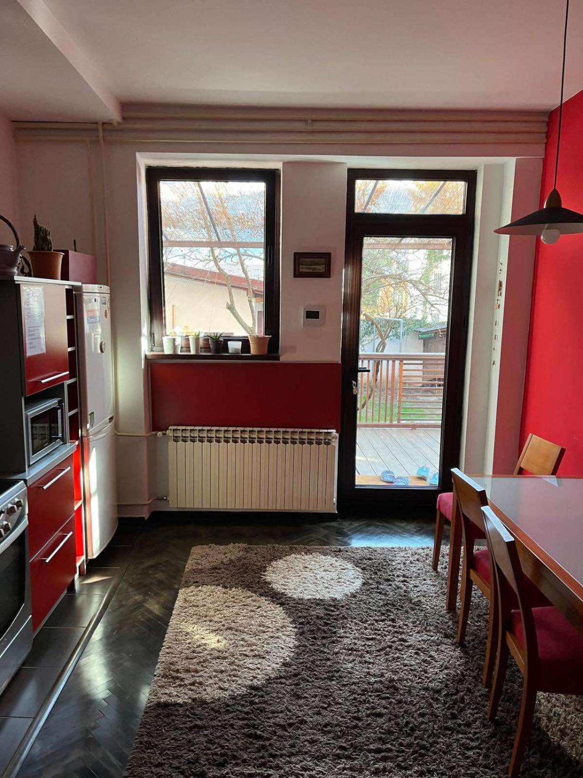 Apartments Music, Garden And Free Parking Сараево Екстериор снимка