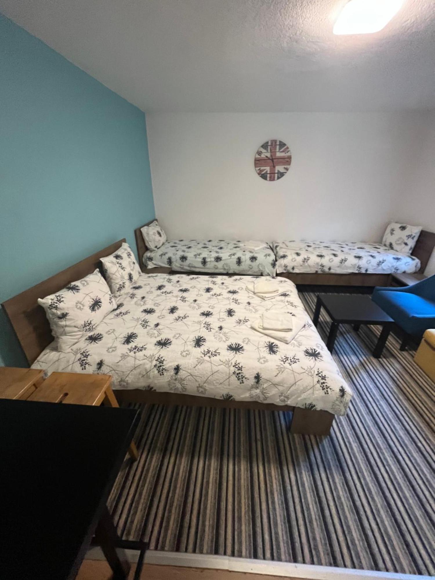 Apartments Music, Garden And Free Parking Сараево Екстериор снимка