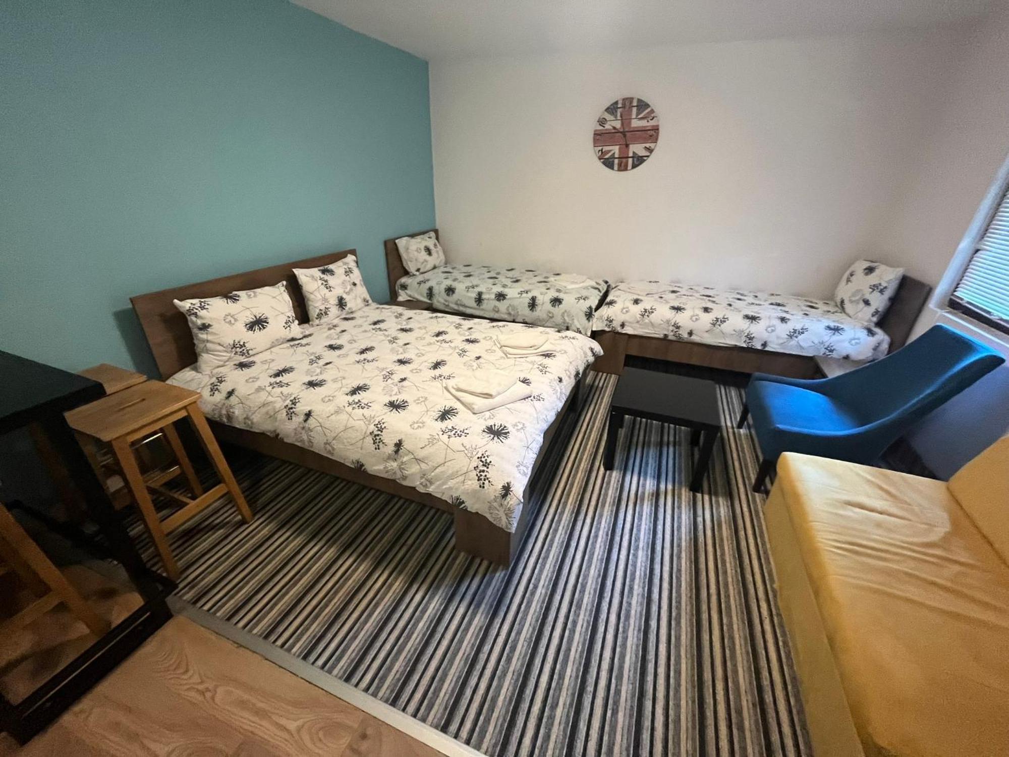 Apartments Music, Garden And Free Parking Сараево Екстериор снимка